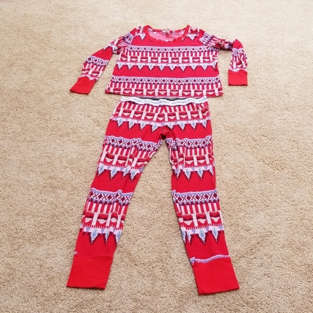 VICTORIA'S SECRET Size M Red Printed Pajama Set